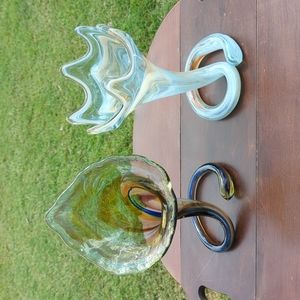 Set of 2 Vintage Murano twisted Flower and Trumpet art glass vases.